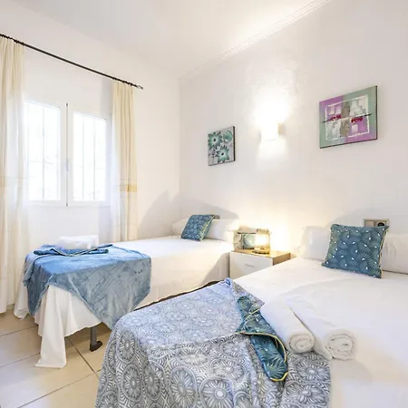 Carola - Plusholidays * Ifach