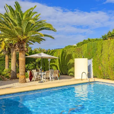 ヴィラ Carola - Plusholidays *