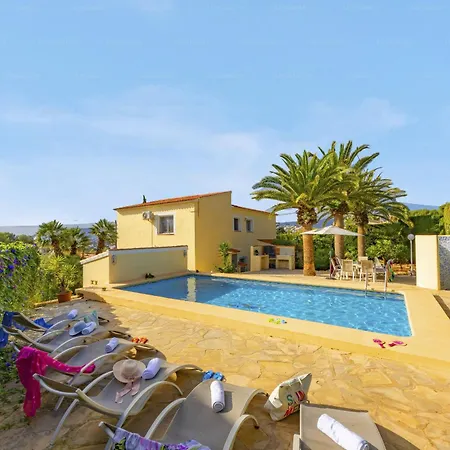 ヴィラ Carola - Plusholidays *